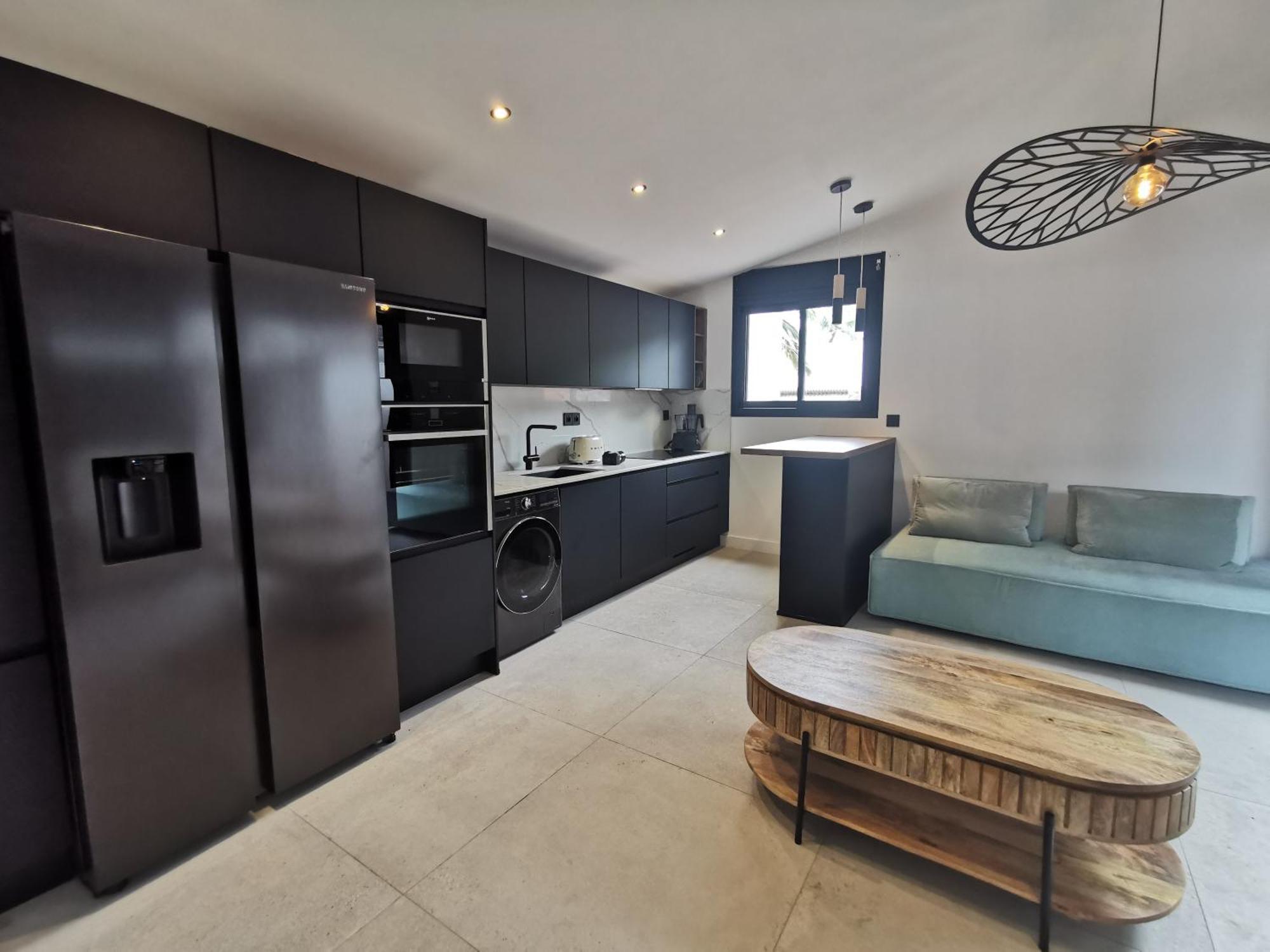 Summer Cosy - Villa Classee 4 Etoiles - 2 Suites Avec Piscine Chauffee Et Jacuzzi Integre Idealement Situee Chemin Summer Saint-Gilles Les Bains Exterior photo